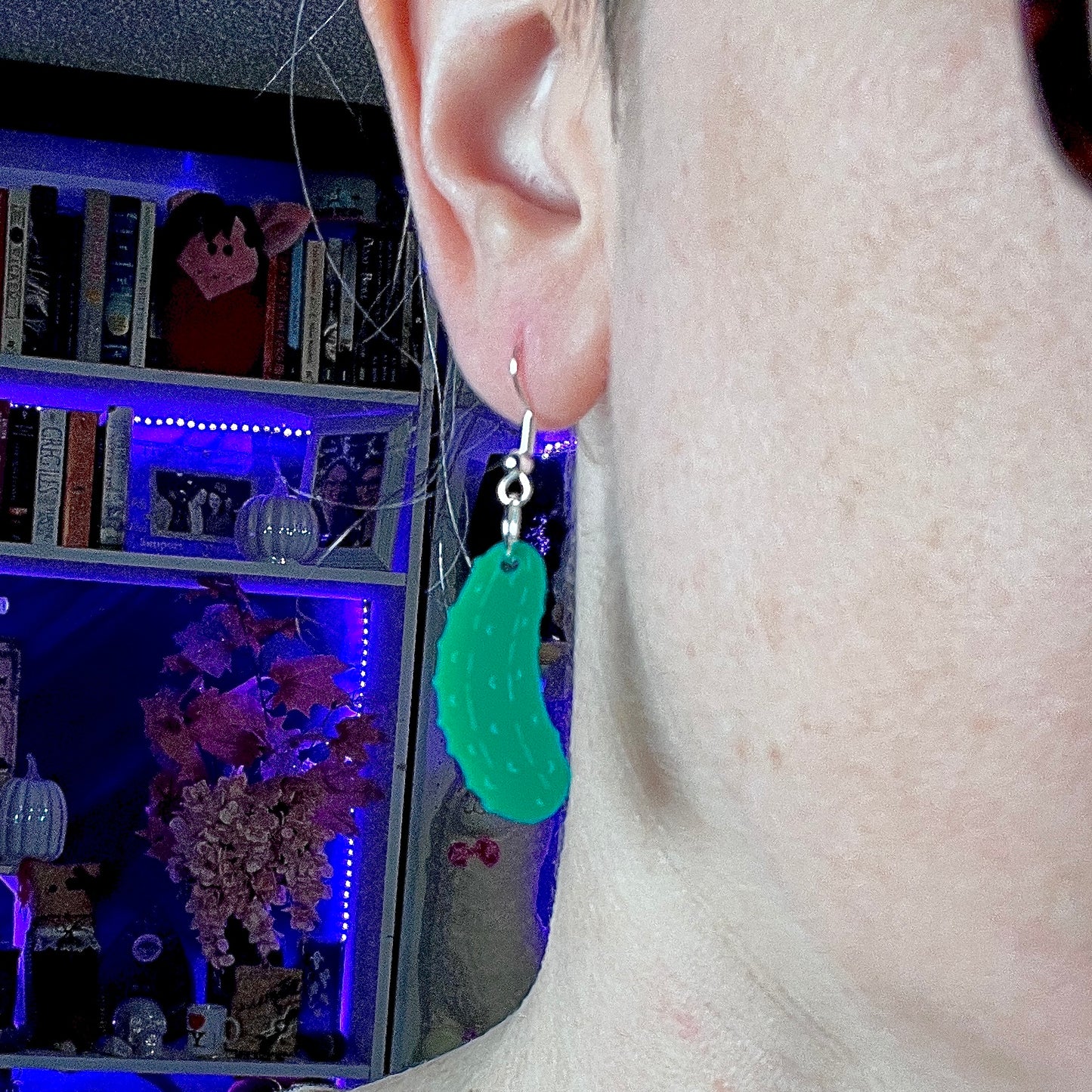 Green acrylic pickle earrings with detailed texture. Fun and quirky dangle earrings perfect for pickle lovers, foodies, or unique statement jewelry.