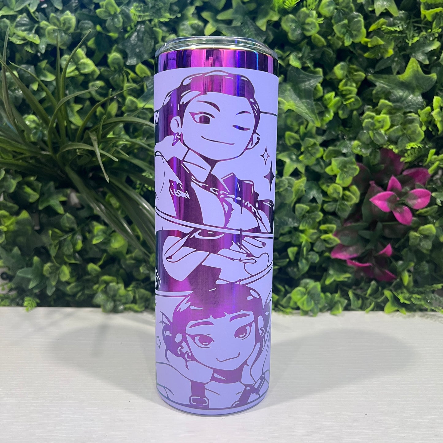 Laser engraved 20oz stainless steel tumbler with lid and straw featuring KPOP Demon Hunters Huntrix and Saja Boys design. Durable fandom drinkware for gamers and fans.