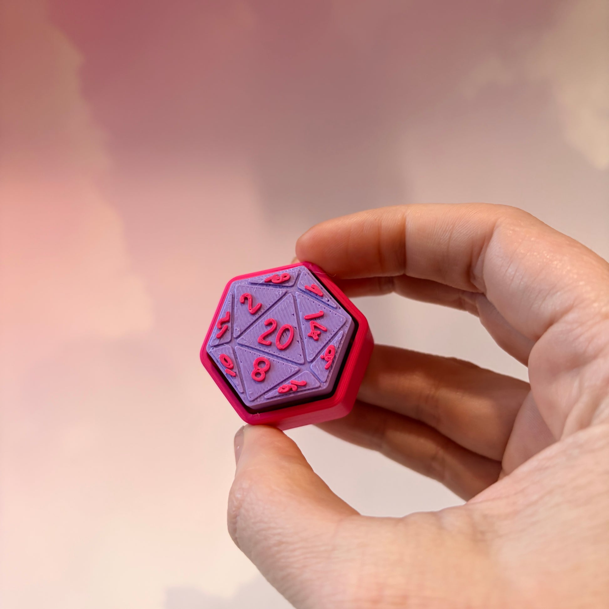 3D printed D20 fidget available clicky or silent.