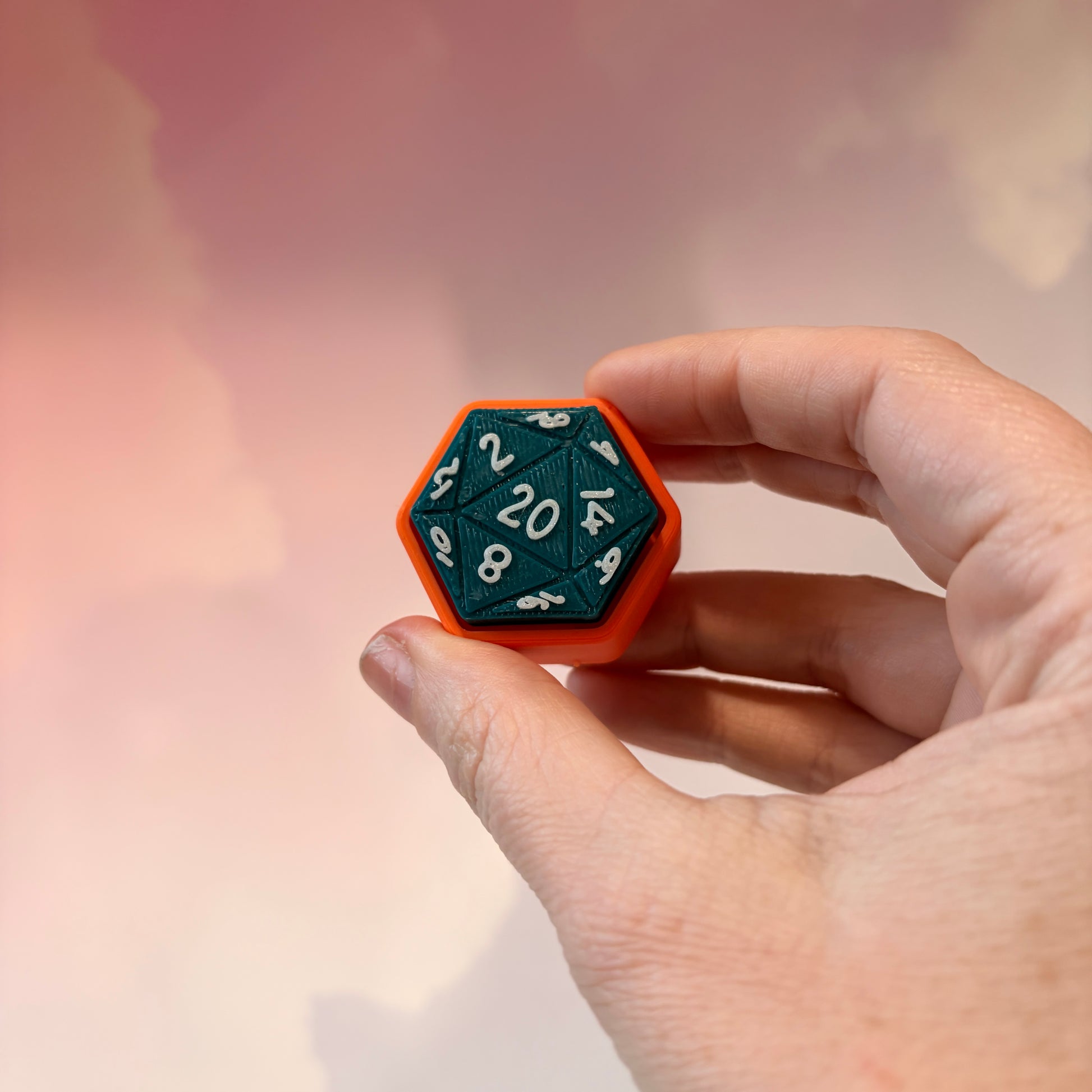 3D printed D20 fidget available clicky or silent.
