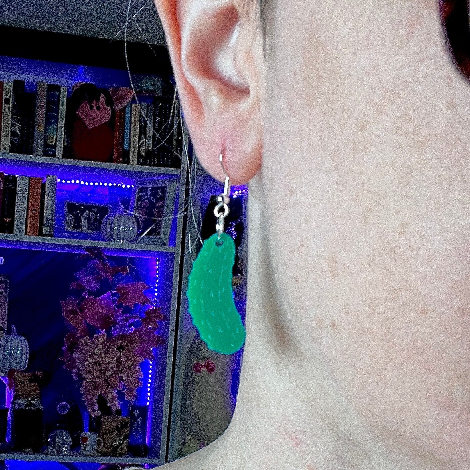 Green acrylic pickle earrings with detailed texture. Fun and quirky dangle earrings perfect for pickle lovers, foodies, or unique statement jewelry.