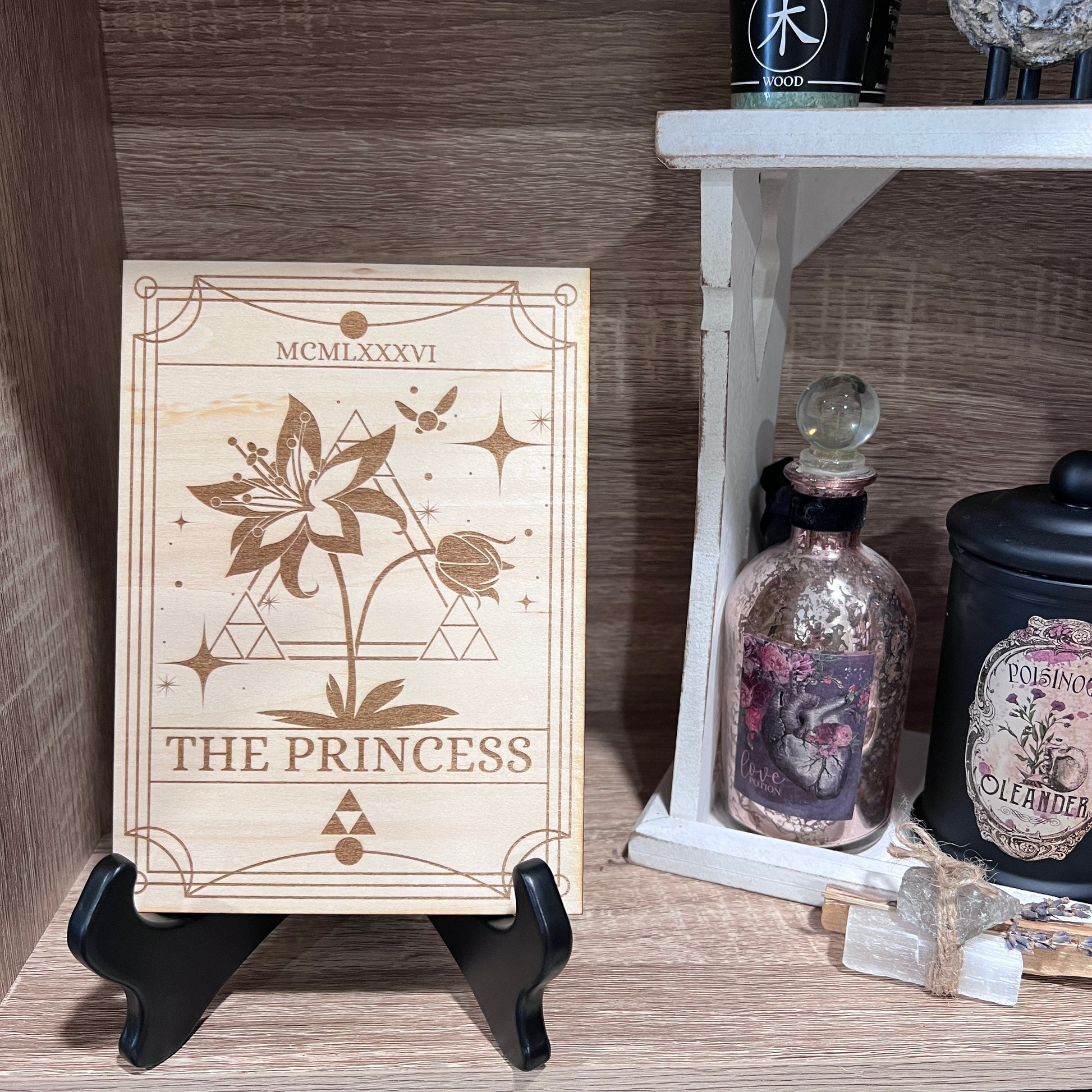 Wood laser engraved Zelda tarot card featuring intricate fantasy artwork. Perfect gamer collectible, geeky gift, or unique home decor piece.
