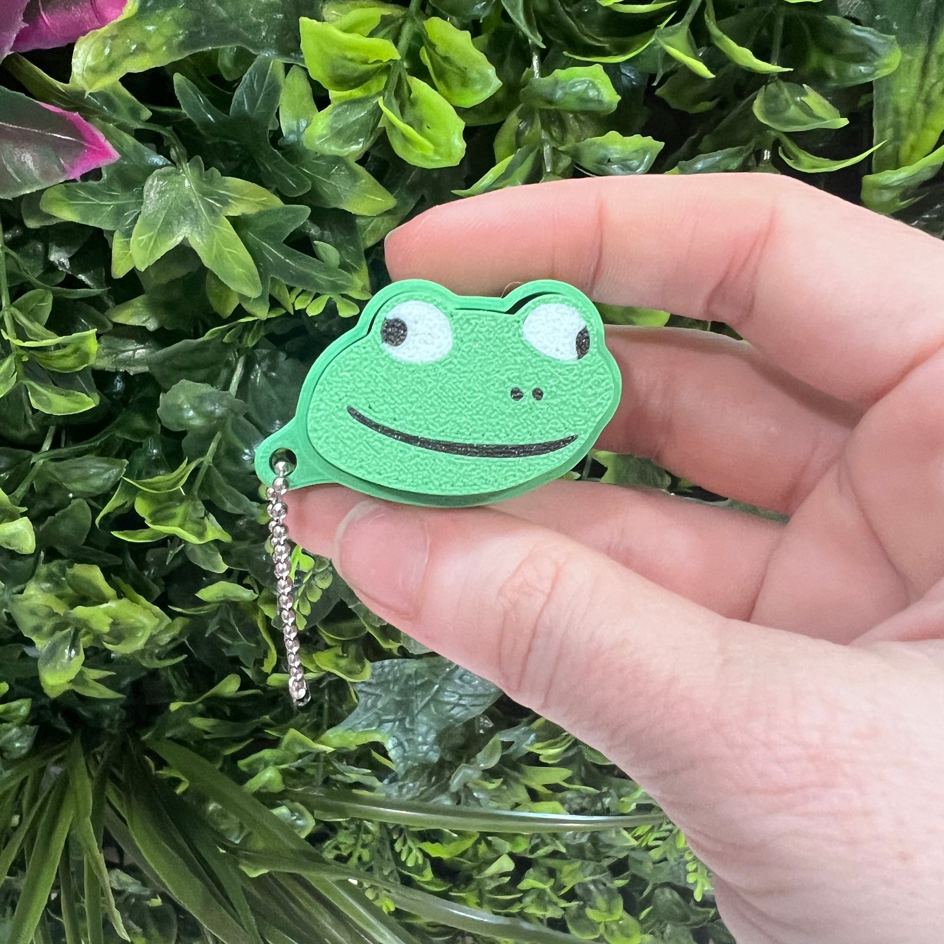 3D printed lizard meme clicker, a funny stress relief fidget toy and desk accessory. Perfect gamer gift and unique collectible for meme lovers.