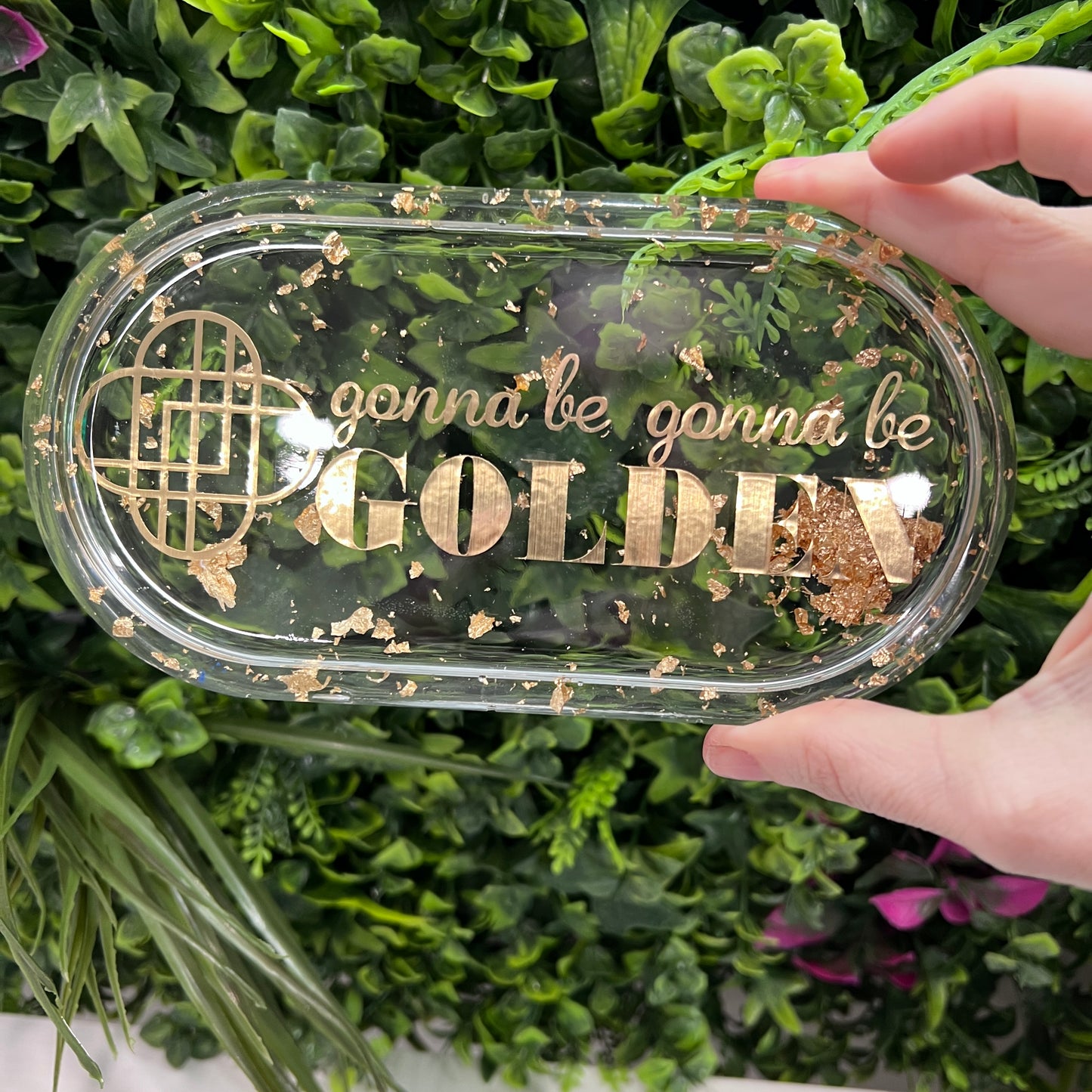 Handmade resin trinket tray with gold leaf and the quote “Gonna Be Gonna Be Golden.” Kpop Demon Hunters–inspired jewelry dish, perfect for gifts or décor.