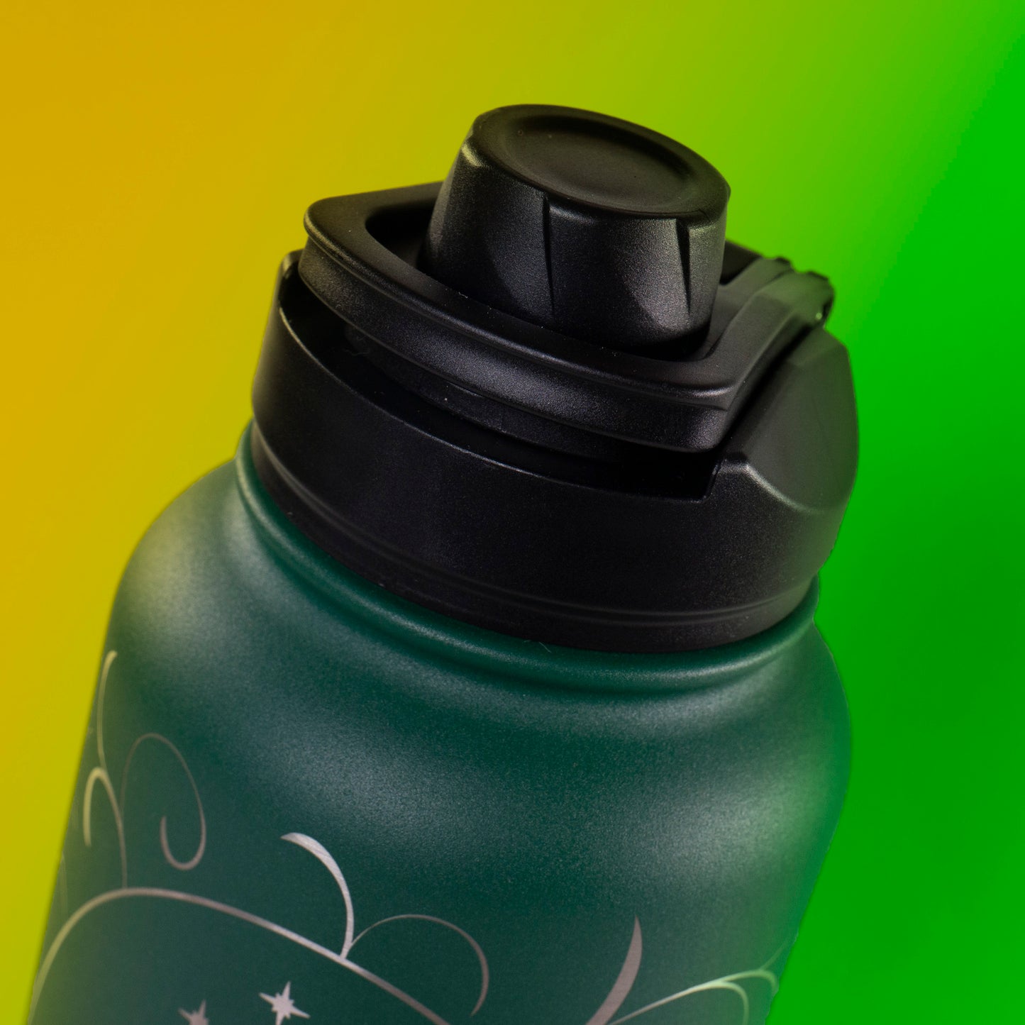 Laser engraved stainless steel water bottle featuring the Tree of Gondor from Lord of the Rings. Includes personalized name option. Perfect gift for LOTR fans.