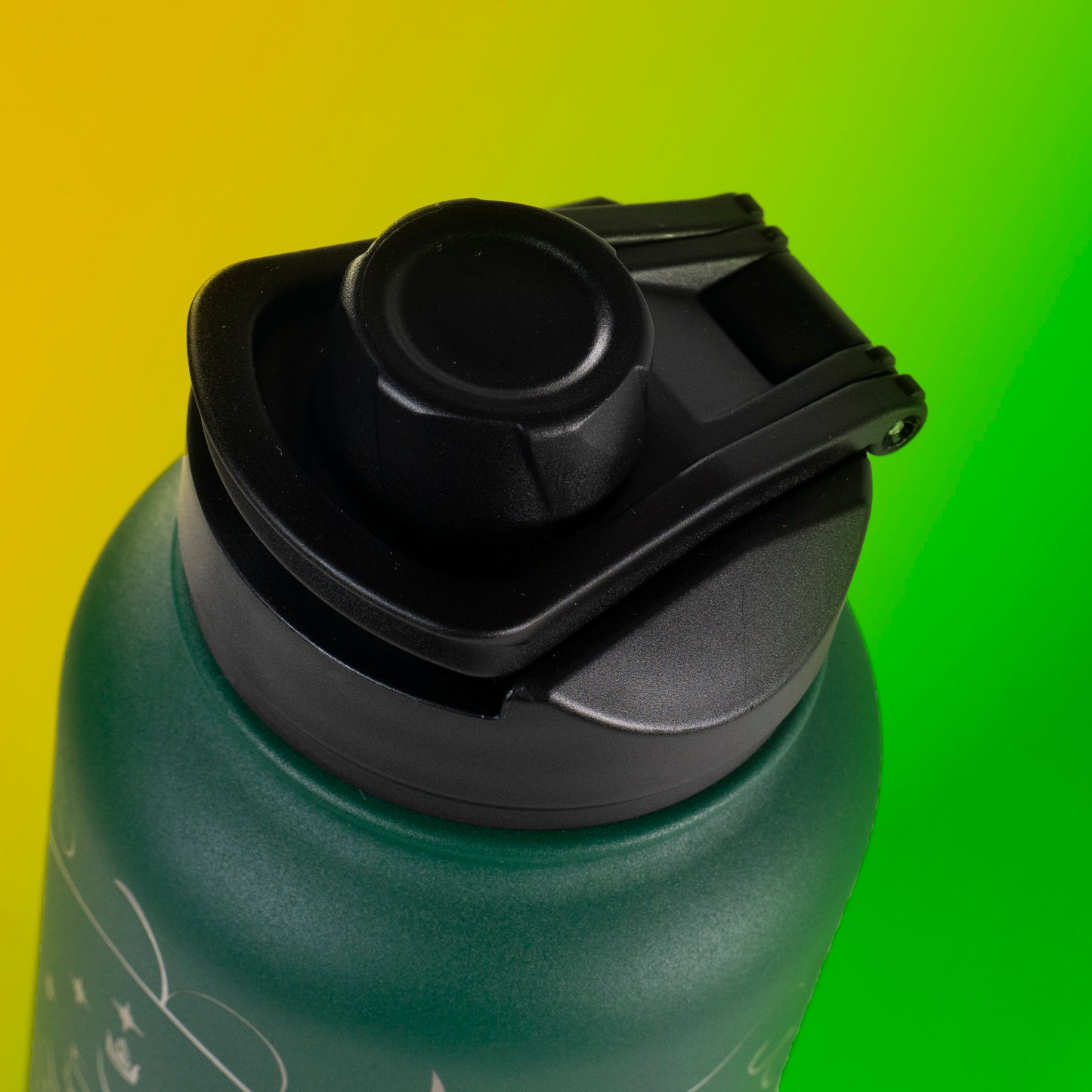 Laser engraved stainless steel water bottle featuring the Tree of Gondor from Lord of the Rings. Includes personalized name option. Perfect gift for LOTR fans.