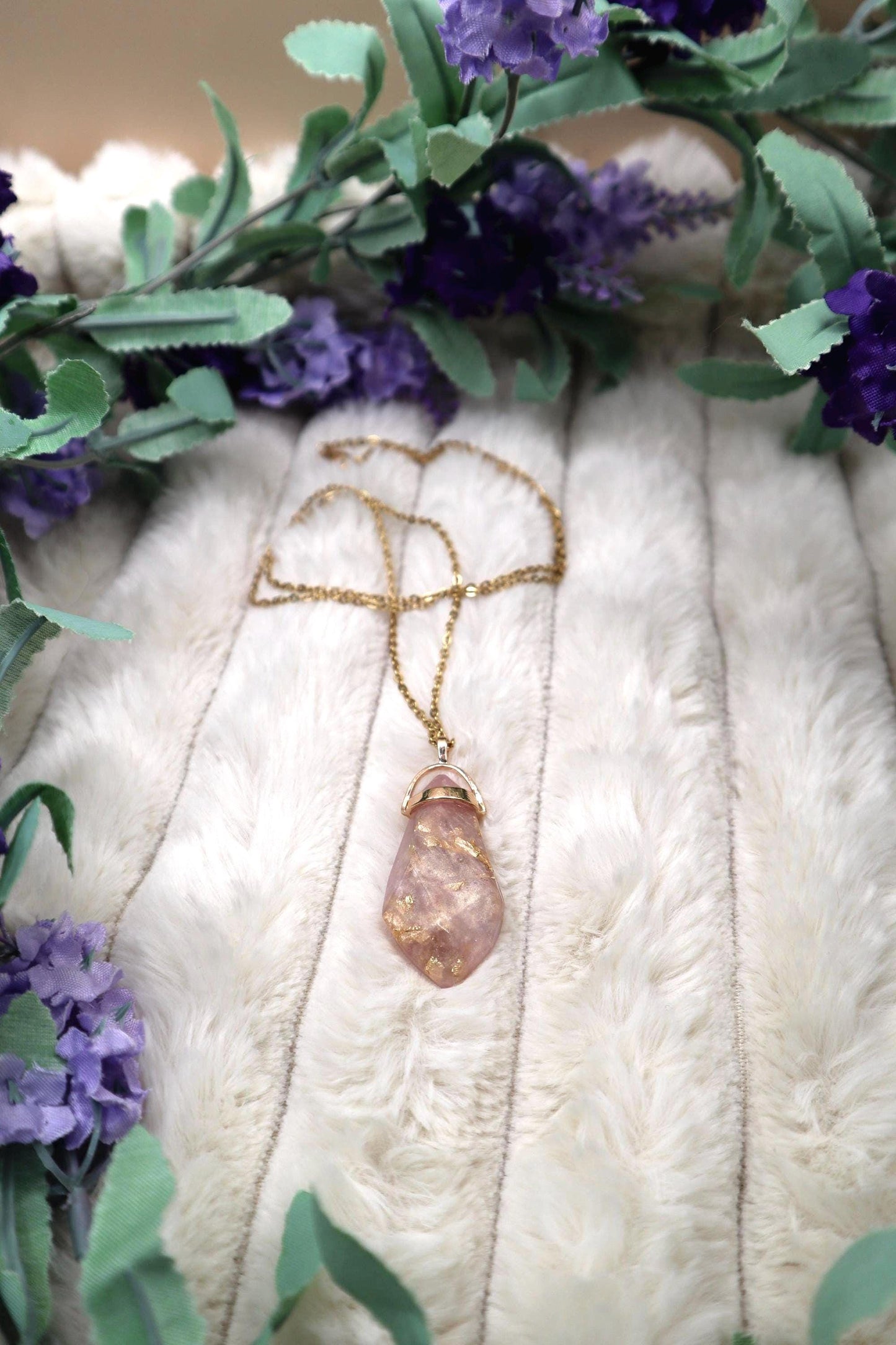 Pink Resin Faux Crystal Pendant Necklace: Gold Flake Inlay