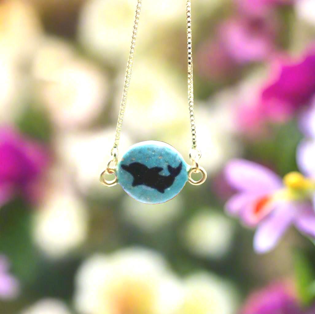 Adjustable Dolphin Pendant Bracelet – Gold-Plated Stainless Steel Chain, Ocean-Inspired Jewelry