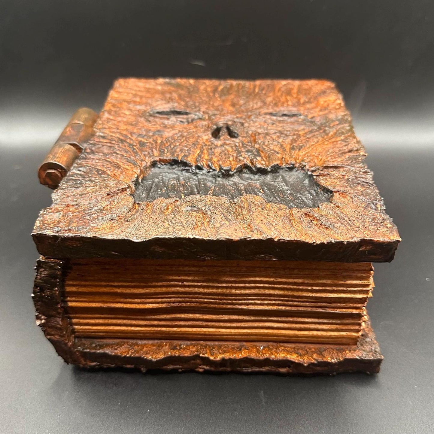 Evil Dead Necronomicon Dice Case with Resin Dice Set