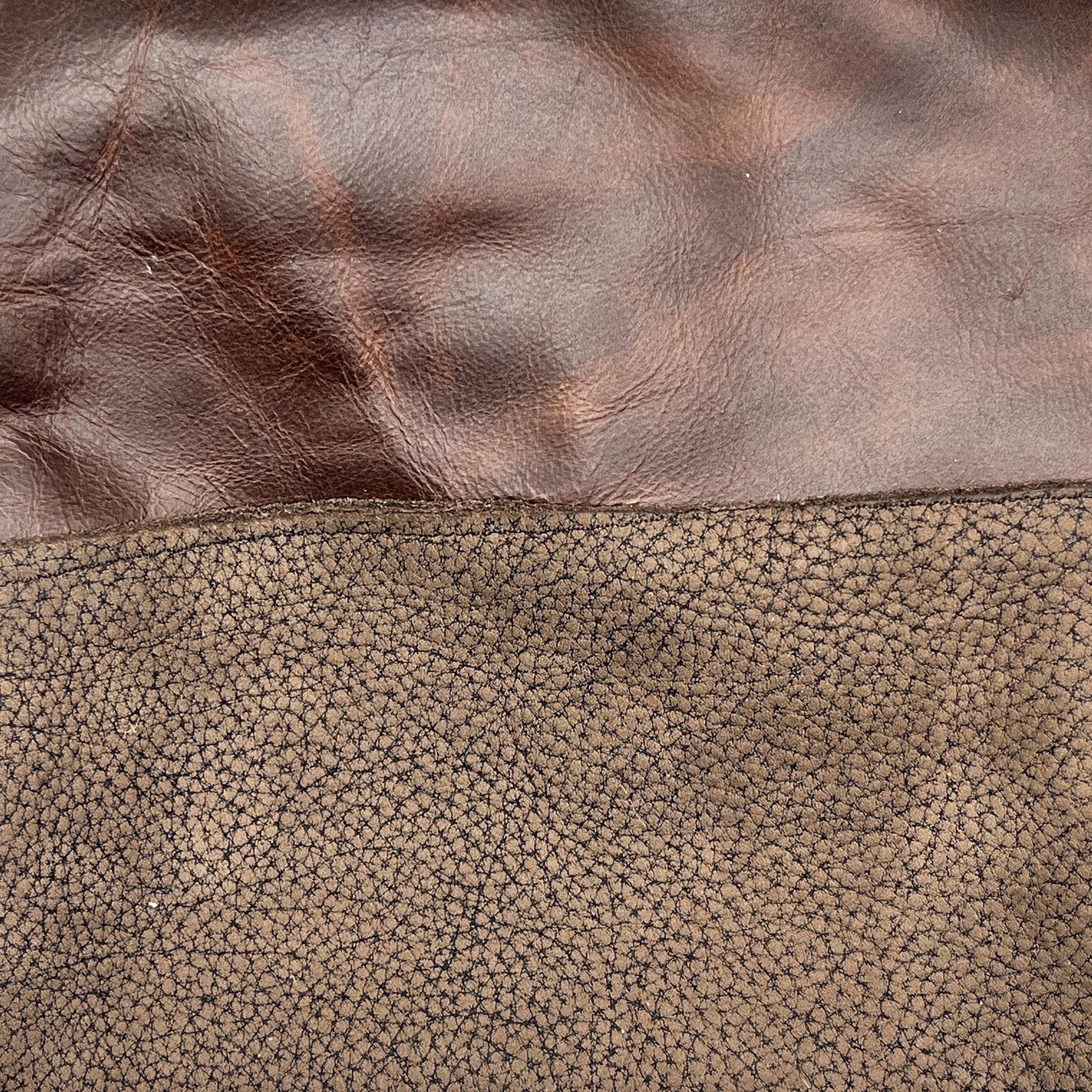 Handcrafted leather dice bag with drawstring, ideal for storing RPG dice sets. Perfect for DnD, tabletop games, or as a fantasy gift for gamers.