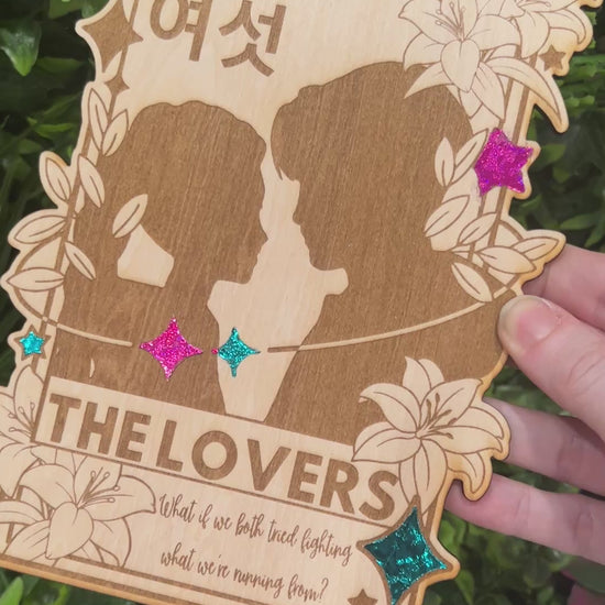 Wooden tarot card with foil accents featuring Jinu and Rumi as The Lovers from KPOP Demon Hunters. Laser engraved on basswood, perfect for fans of KPOP, tarot, or witchcore decor.