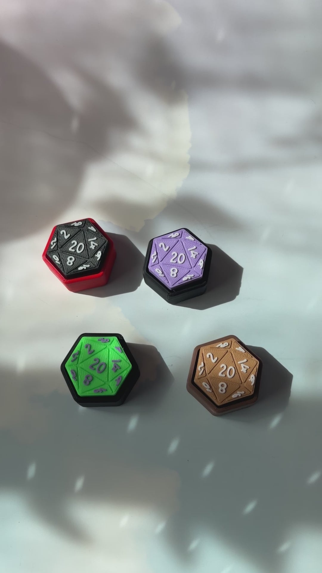 3D printed D20 fidget available clicky or silent.