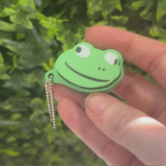 3D printed lizard meme clicker, a funny stress relief fidget toy and desk accessory. Perfect gamer gift and unique collectible for meme lovers.